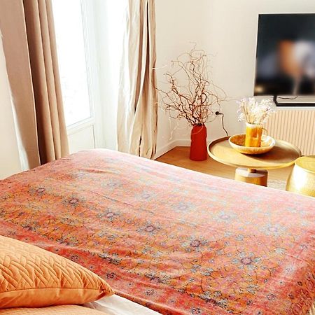 Ferienwohnung Le Boheme ⸱ Stationnement Gratuit ⸱ Fibre Déols Exterior foto