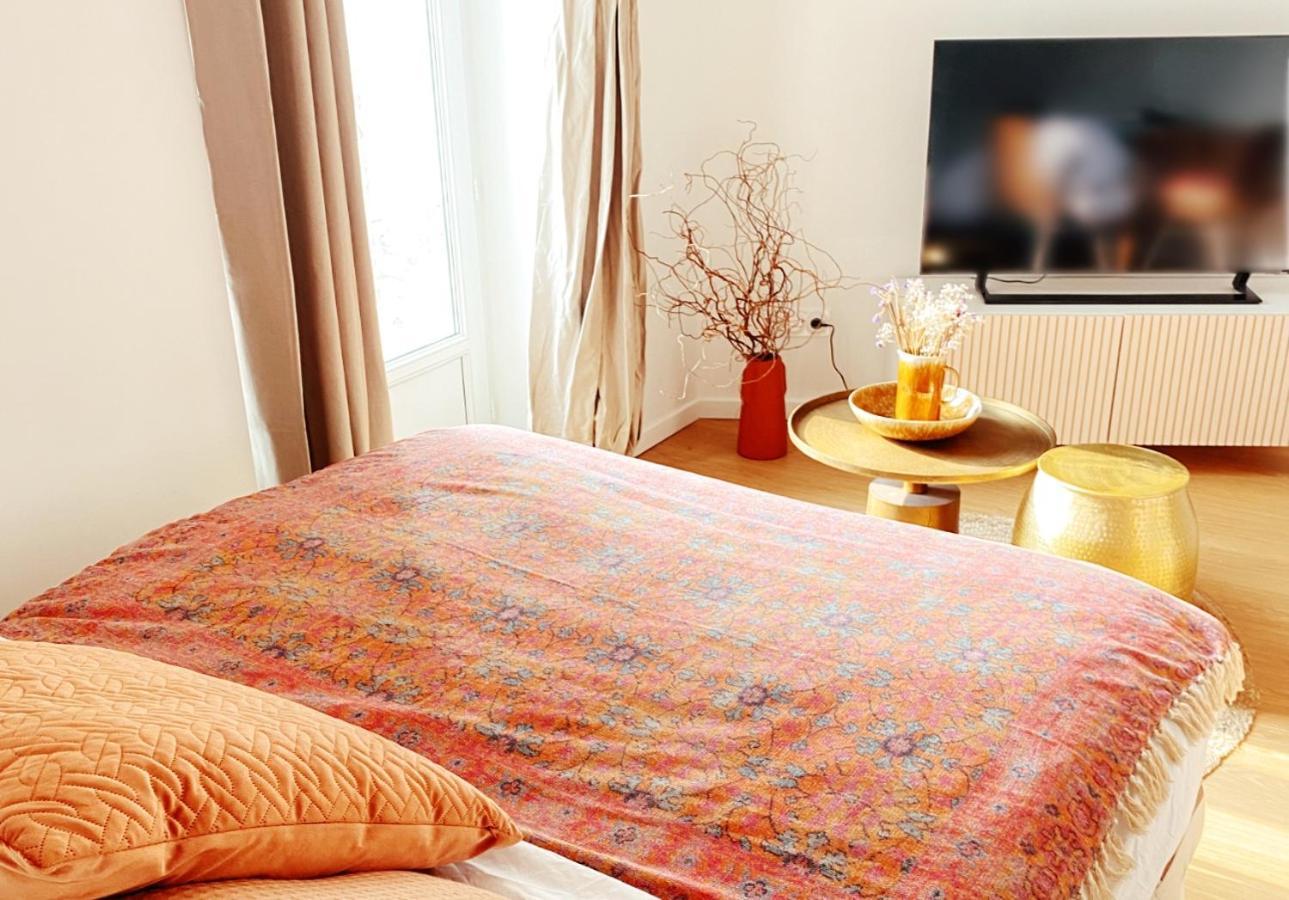 Ferienwohnung Le Boheme ⸱ Stationnement Gratuit ⸱ Fibre Déols Exterior foto